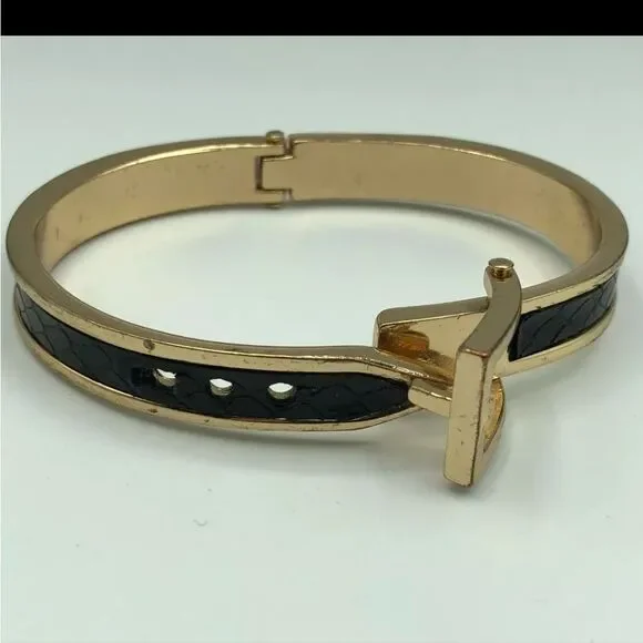Vintage Black Belt Cuff Buckle Bracelet 2 1/2" - Picture 3 of 6